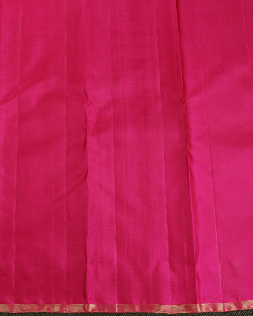 Orange Handwoven Kanjivaram Silk Saree T3866133