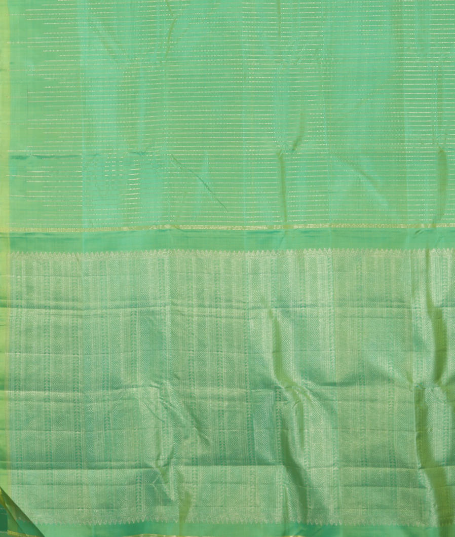 Green Handwoven Kanjivaram Silk Saree T3866034