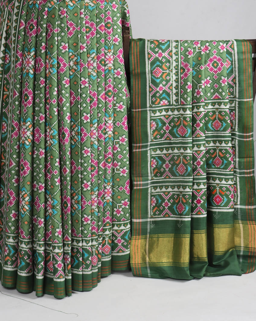 Green Patan Patola Silk Saree T363279 (without Blouse)-image