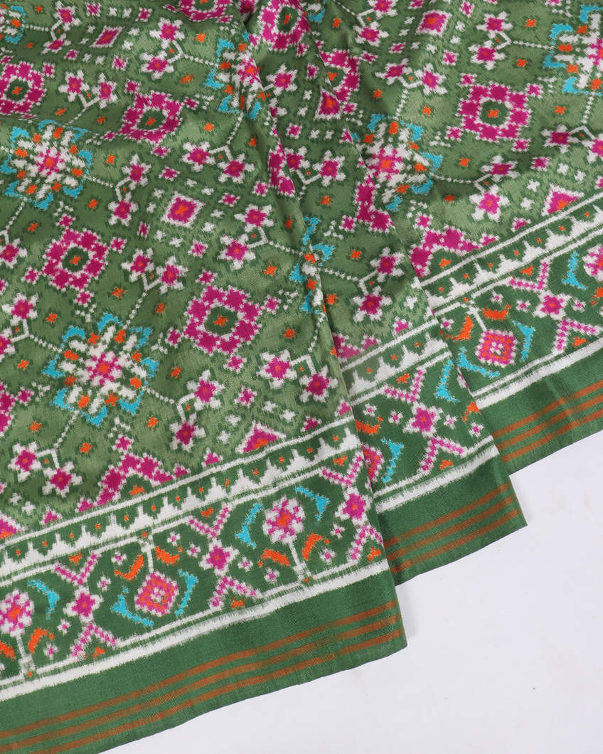 Green Patan Patola Silk Saree T363279 (without Blouse)4