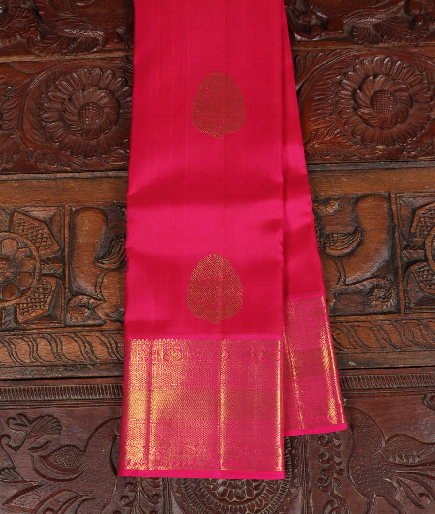 Magenta Handwoven Kanjivaram Silk Saree T375160-image