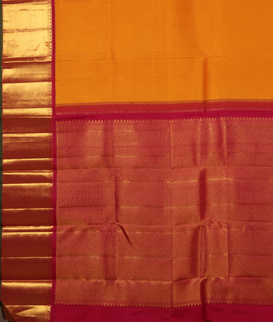 Yellow Handwoven Kanjivaram Silk Saree T3925824