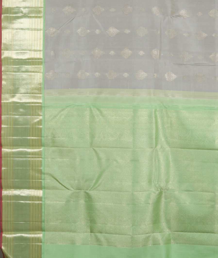 Grey Handwoven Kanjivaram Silk Saree T2388104