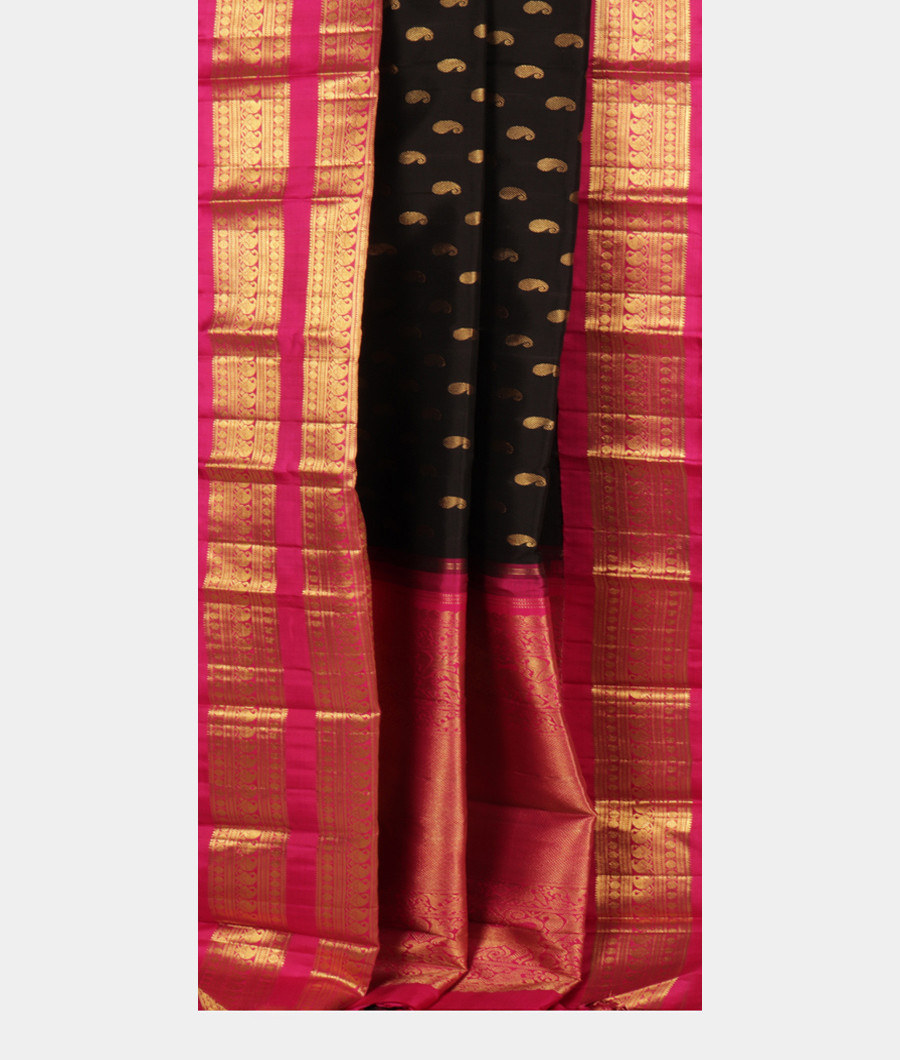 Black Handwoven Kanjivaram Silk Saree T1896692