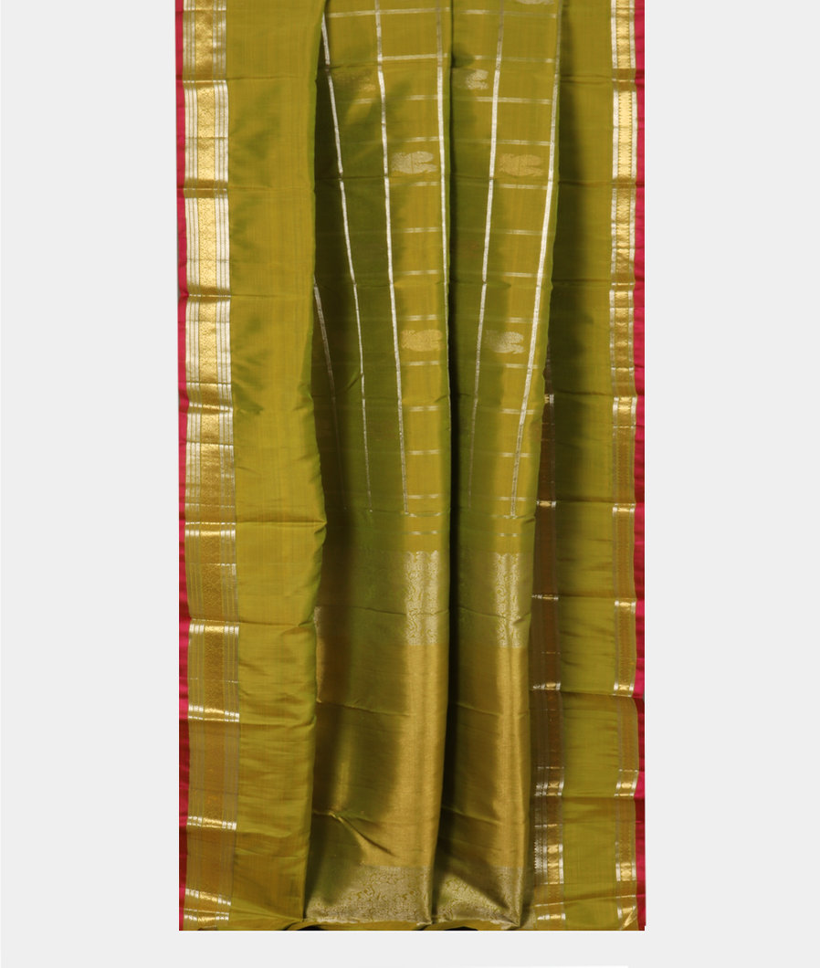 Green Handwoven Kanjivaram Silk Saree T2909842