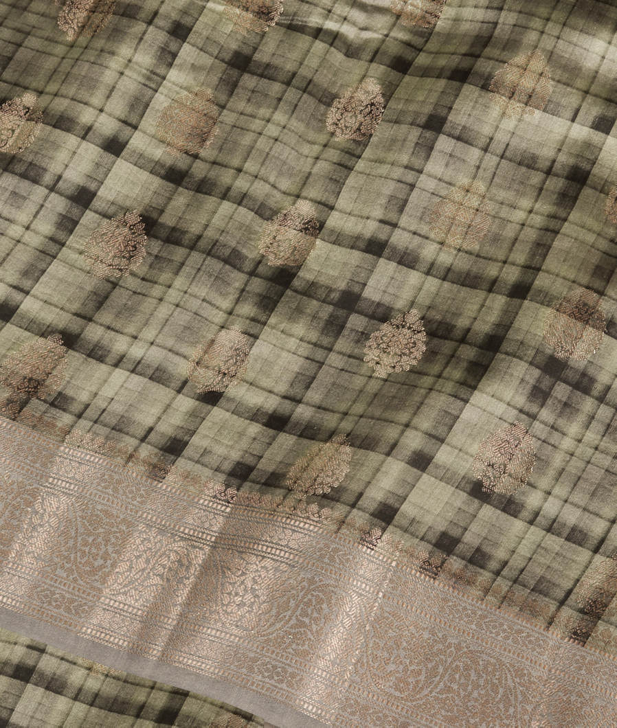 Greenish Grey Chaniya Silk Saree T3739704