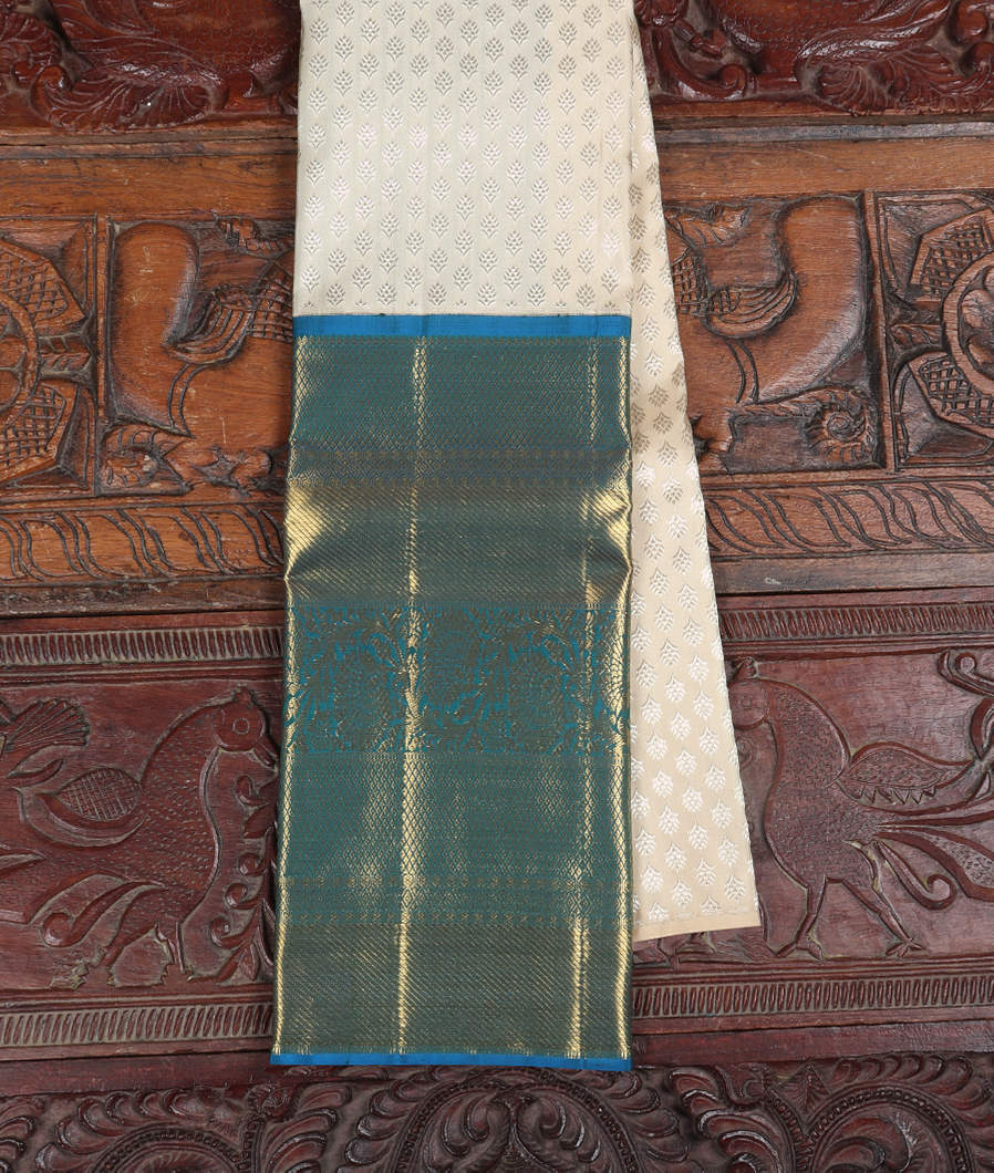 Off - White Handwoven Kanjivaram Silk Pavadai T399564-image