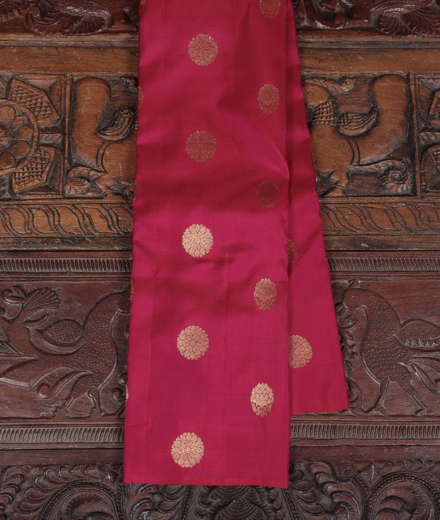 Magenta Handwoven Kanjivaram Silk Saree T404711-image