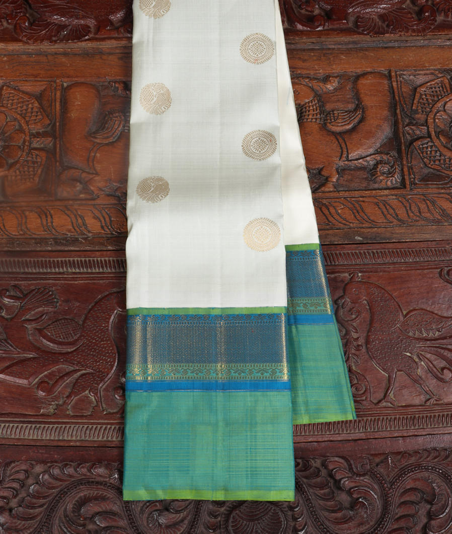 White Handwoven Kanjivaram Silk Saree T410233-image