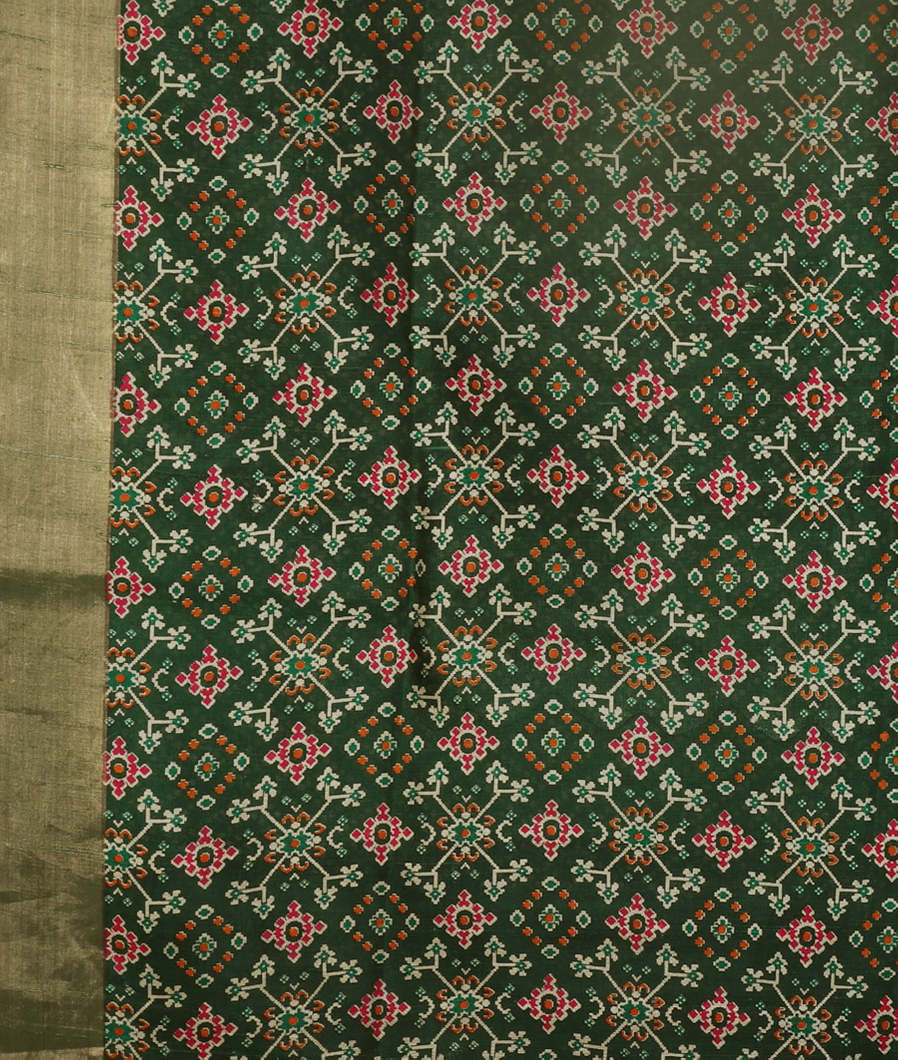 Green Printed Raw Silk Saree T3873773