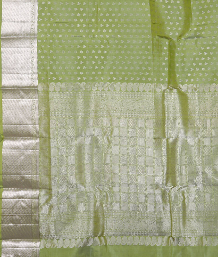 Green Handwoven Kanjivaram Silk Saree T4105894