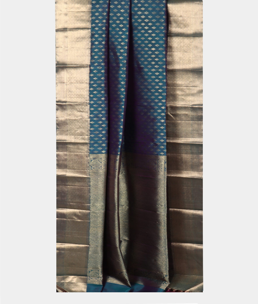 Blue Handwoven Kanjivaram Silk Saree T4032622