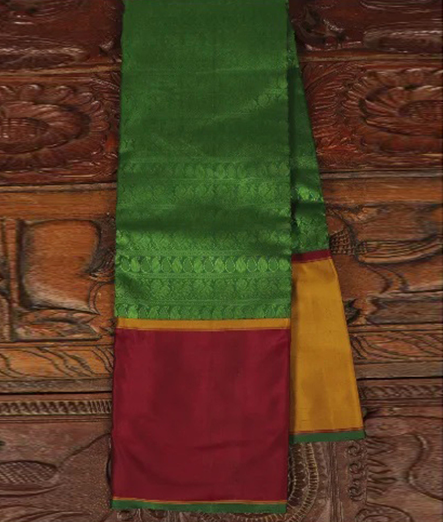 Green Handwoven Kanjivaram Silk Saree T412128-image