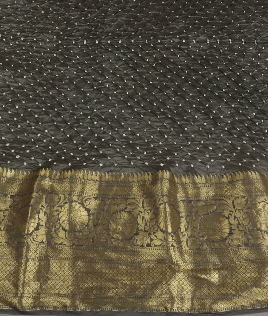 Beige Bandhani Silk Saree T3885663