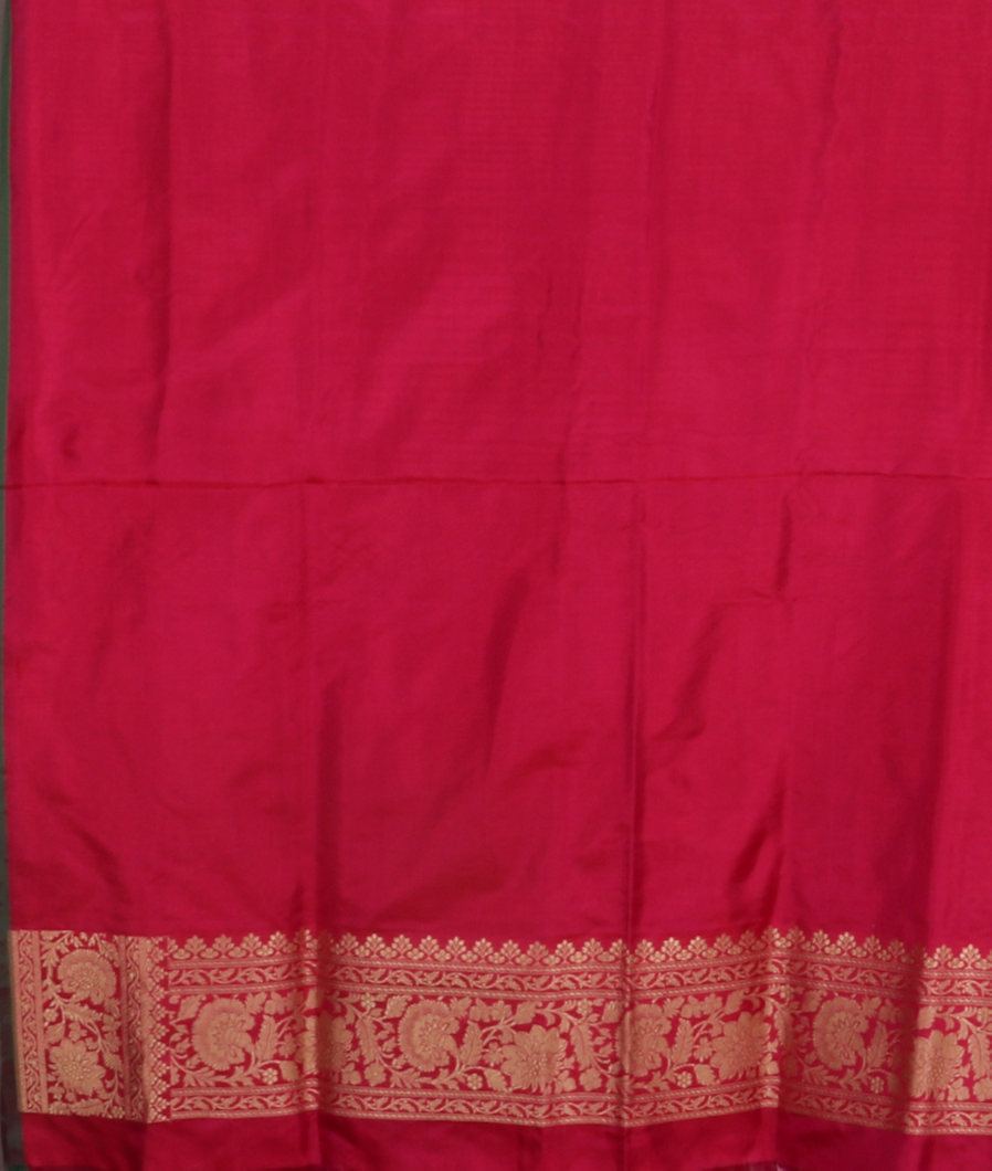 Magenta Banaras Silk Saree T4105463