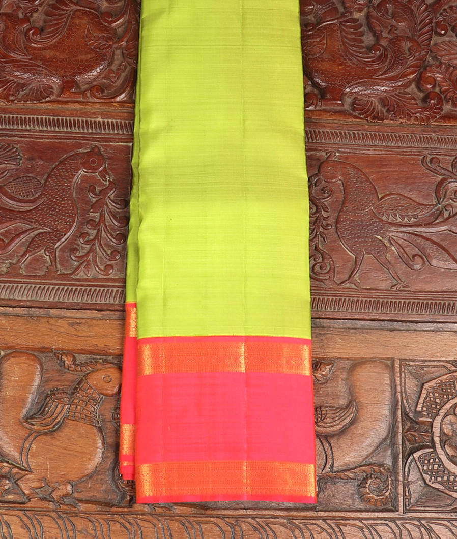 Green Handwoven Kanjivaram Silk Saree T367948-image