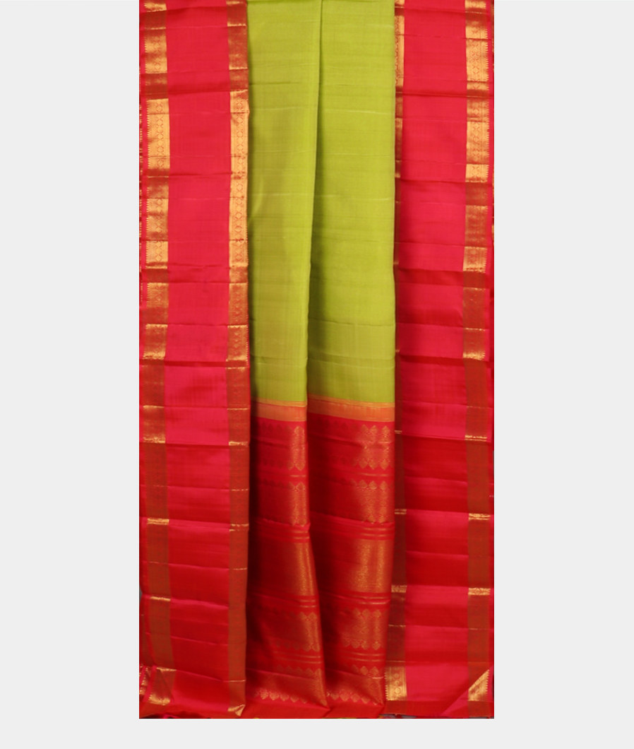 Green Handwoven Kanjivaram Silk Saree T3679482