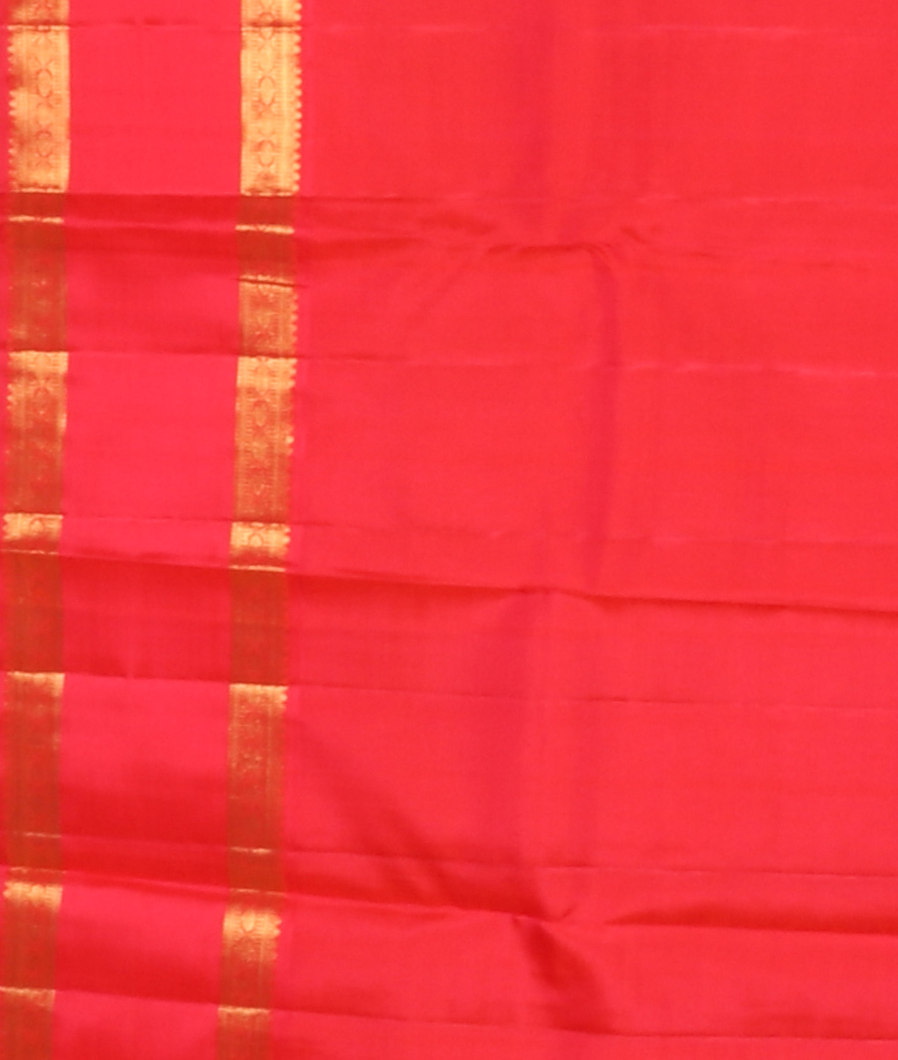 Green Handwoven Kanjivaram Silk Saree T3679483