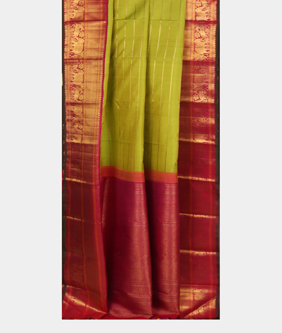 Green Handwoven Kanjivaram Silk Saree T3275142