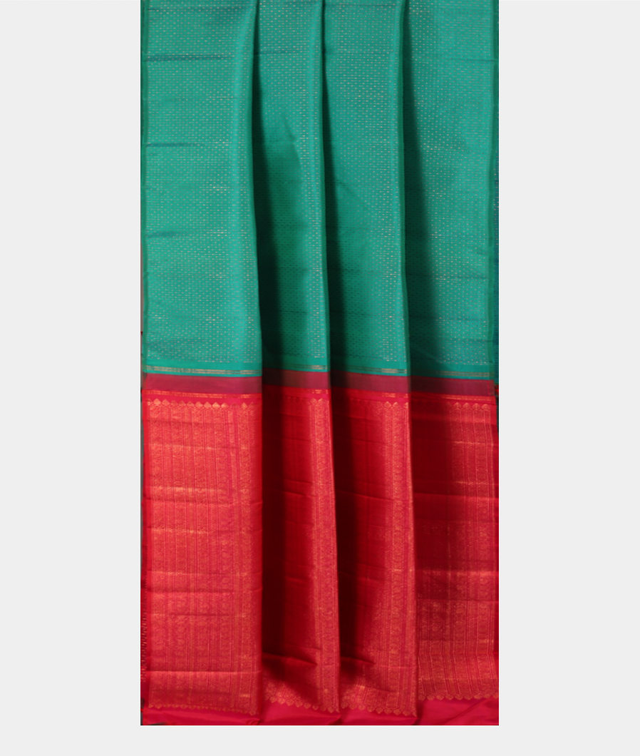 Peacock Green Handwoven Kanjivaram Silk Saree T4039182