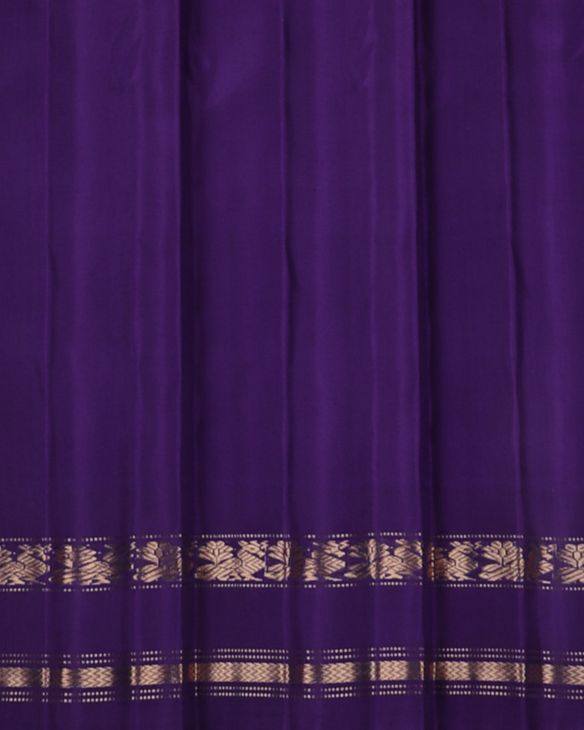 Cream Gadwal Silk Saree T4192483