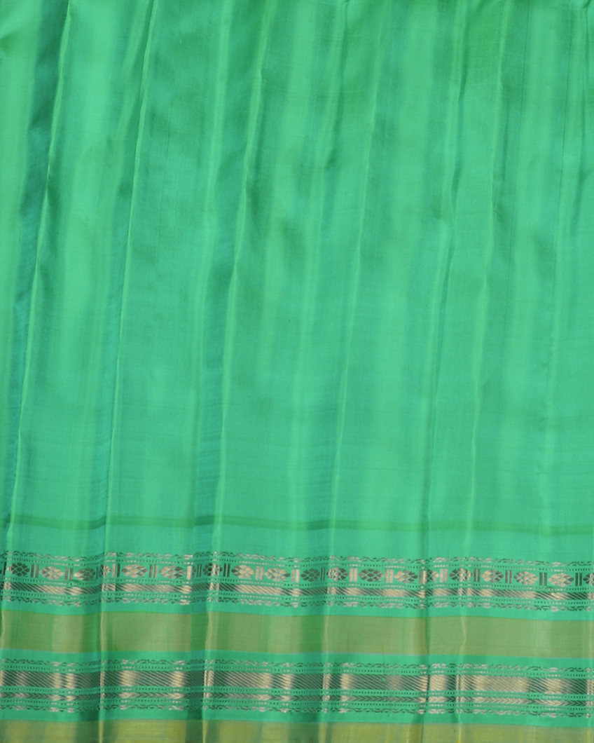 Magenta Gadwal Silk Saree T4188733