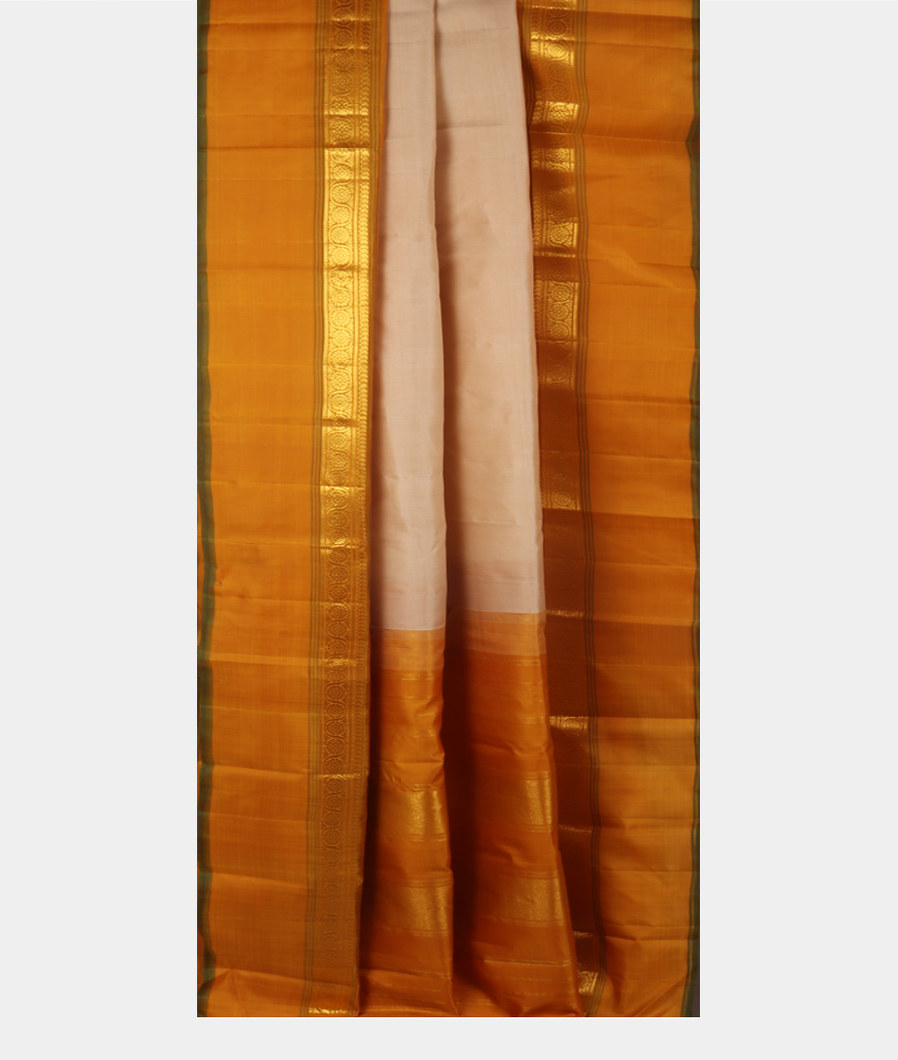 Beige Handwoven Kanjivaram Silk Saree T4191582