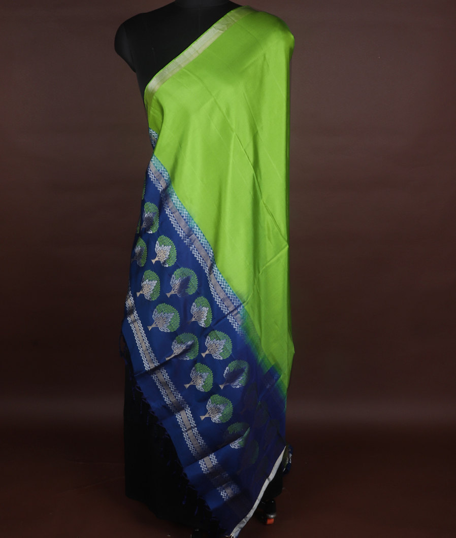 Green Handwoven Kanjivaram Silk Dupatta T164434-1-image