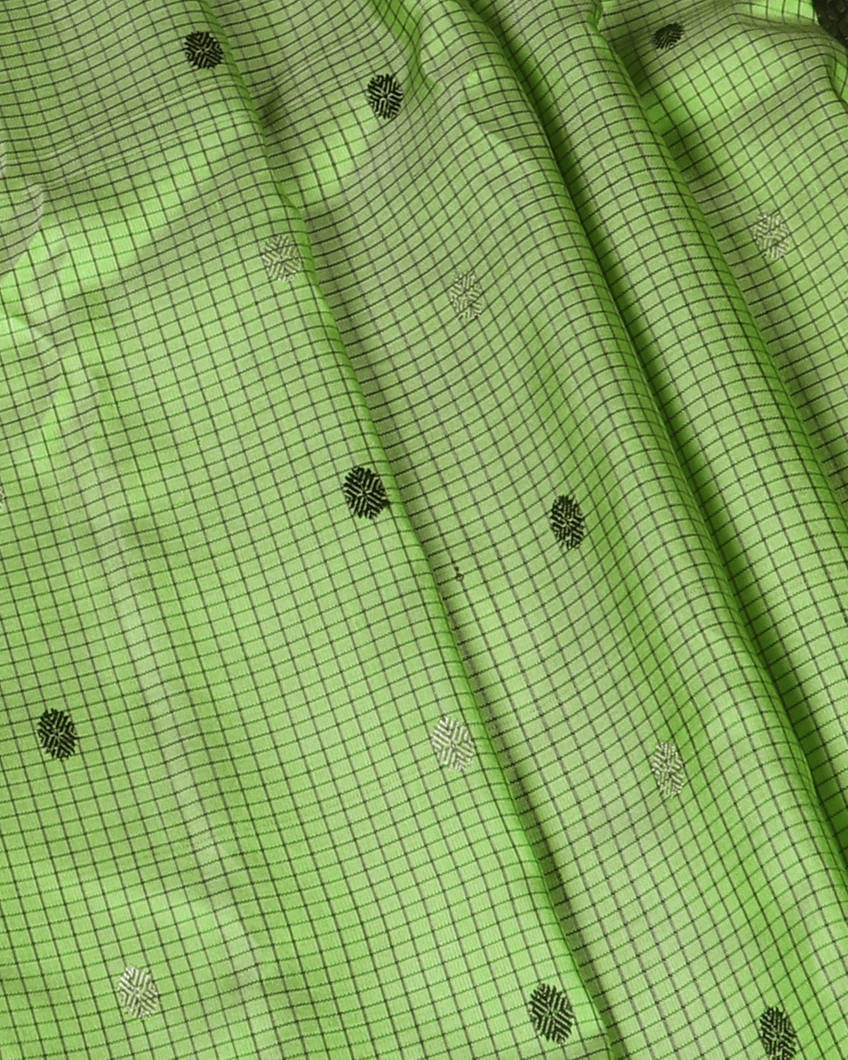 Green gadwal Silk Saree T4192984