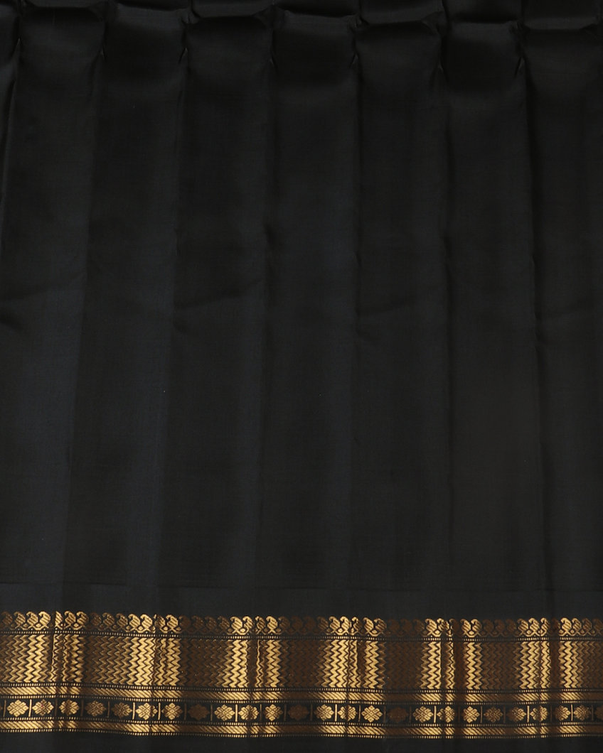 Beige Gadwal Silk Saree T4192773