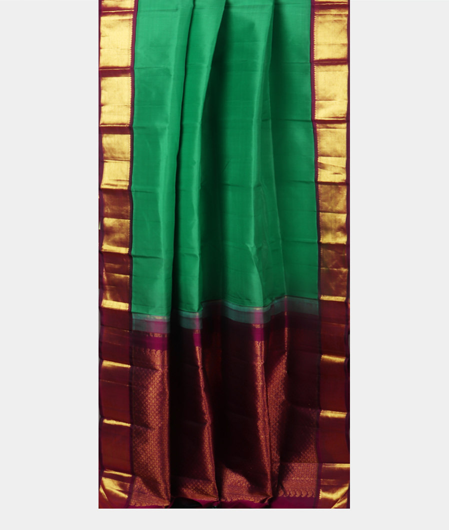Green Handwoven Kanjivaram Silk Saree T4195372