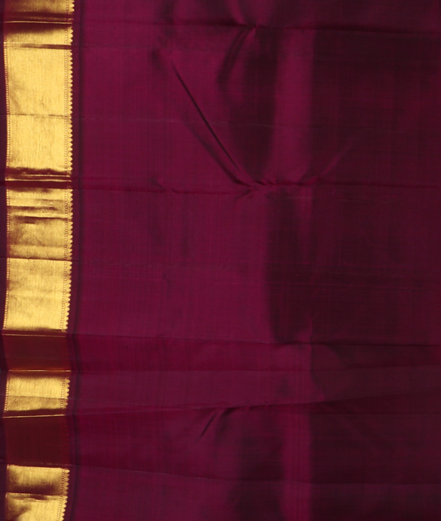 Green Handwoven Kanjivaram Silk Saree T4195373