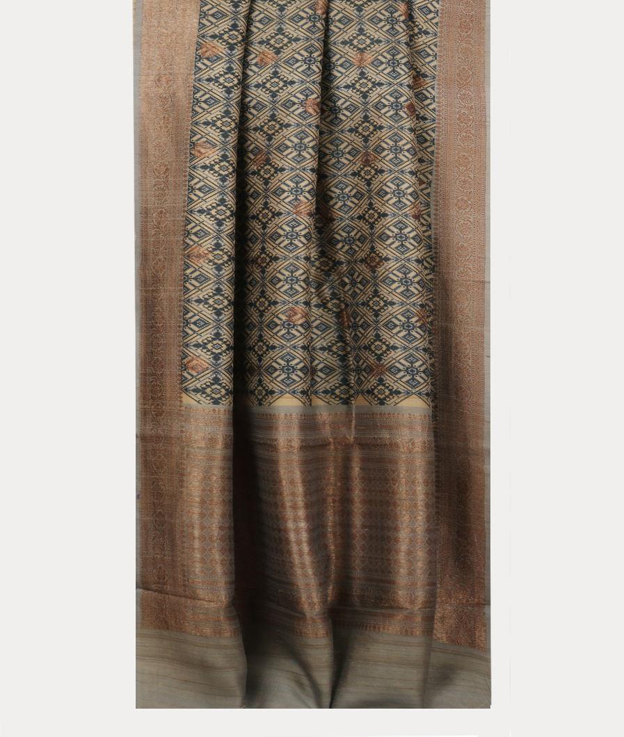 Beige Banaras Tussar Georgette Saree T4161482