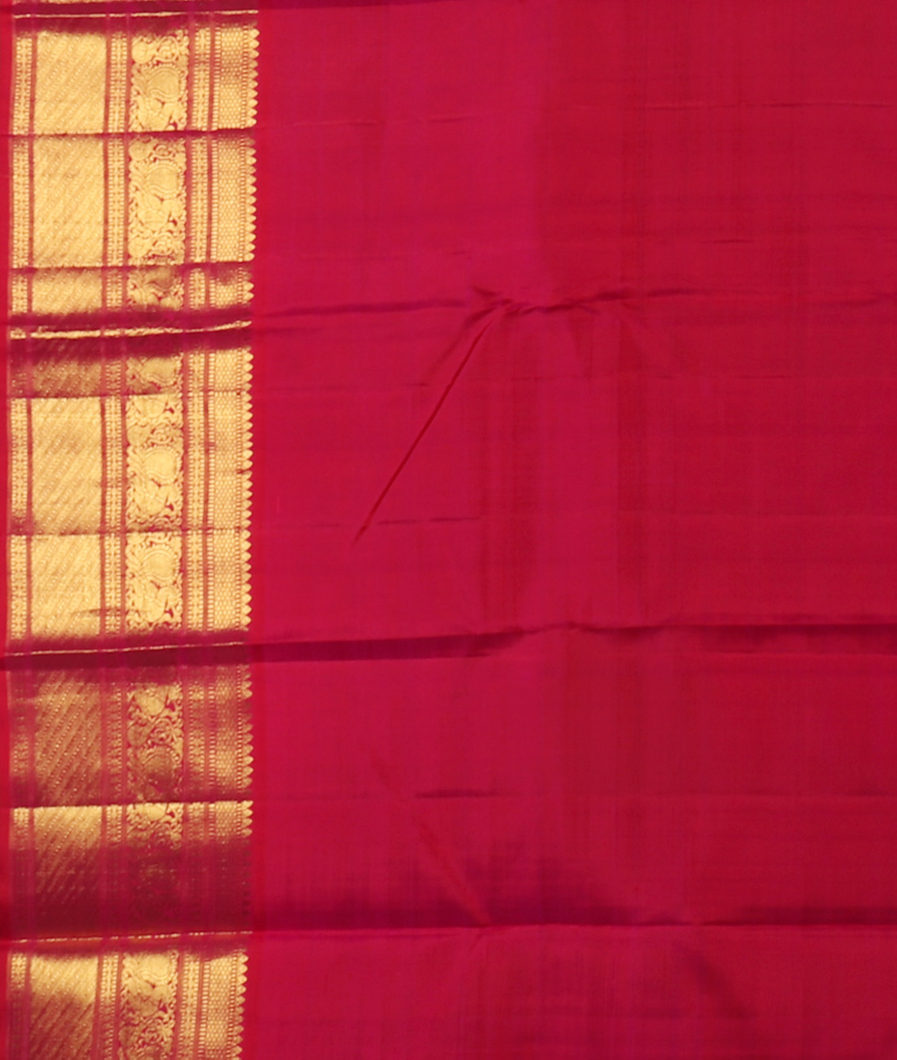 Green Handwoven Kanjivaram Silk Saree T4057723