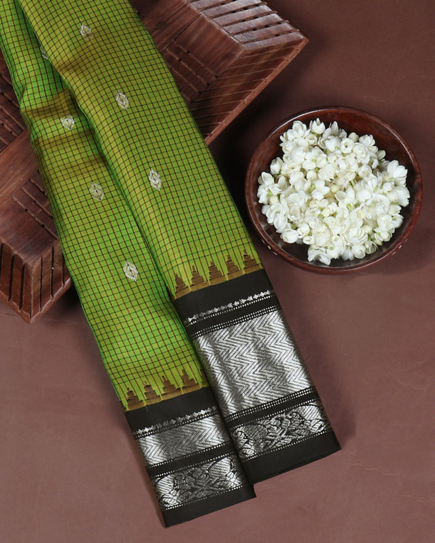 Yellowish Green Gadwal Silk Saree T332204-image