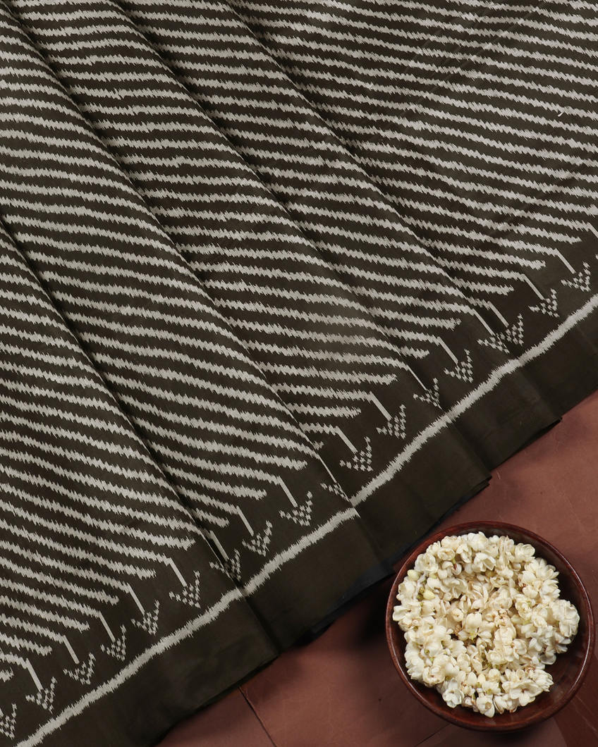 Black Patola Silk Saree T4237384