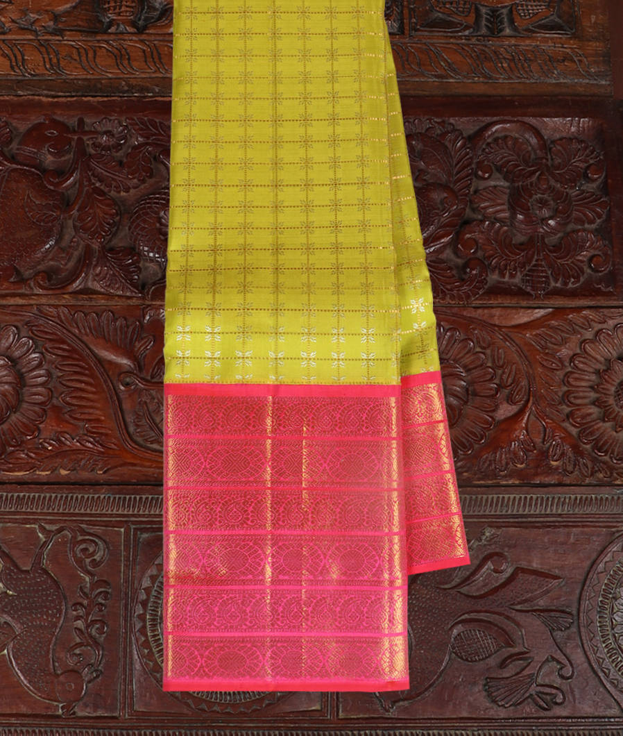 Green Handwoven Kanjivaram Silk Saree T420873-image