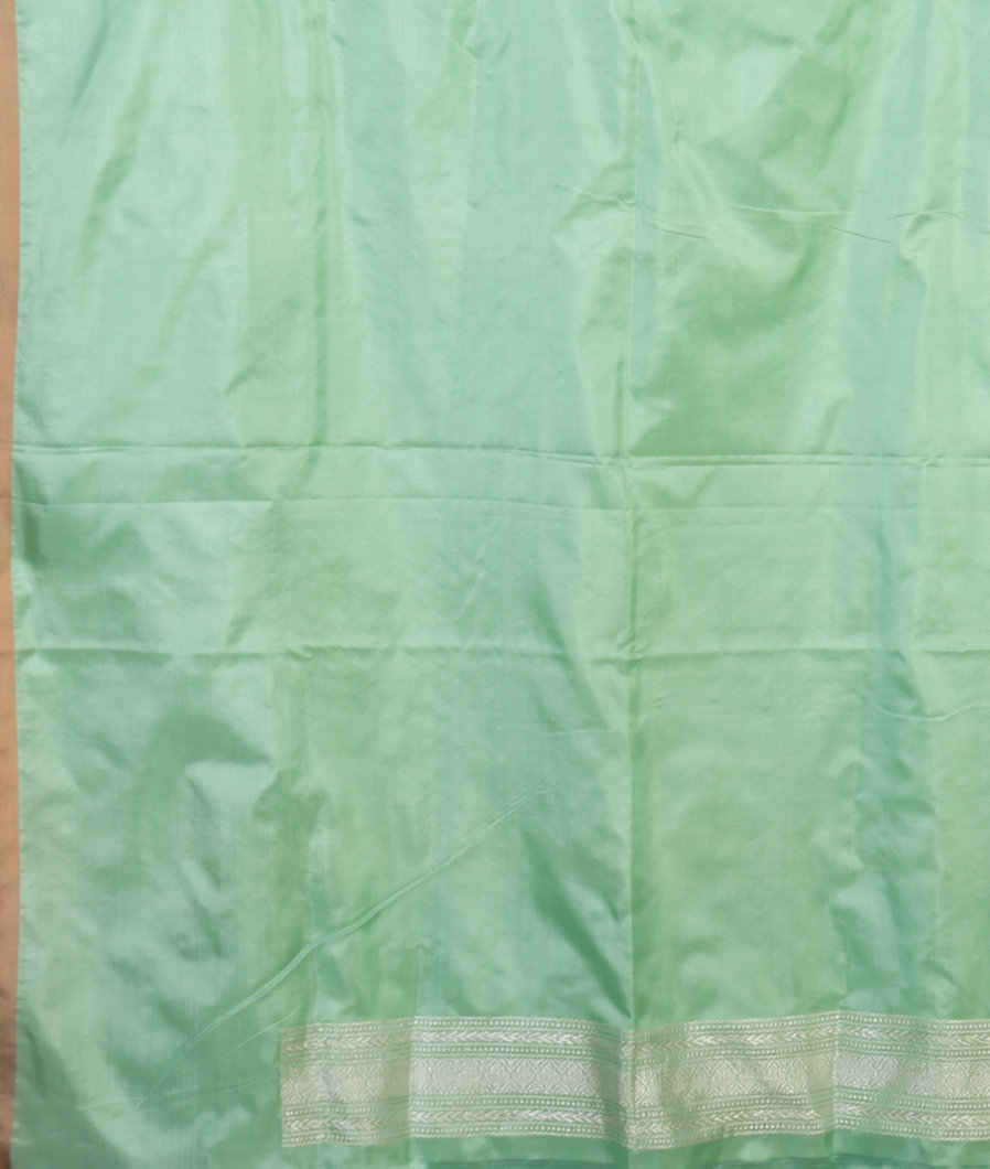 Green Banaras Silk Saree T4273433