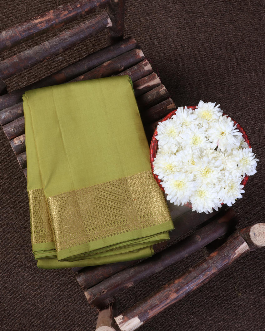 Green Handwoven Kanjivaram Silk Saree T421651-image
