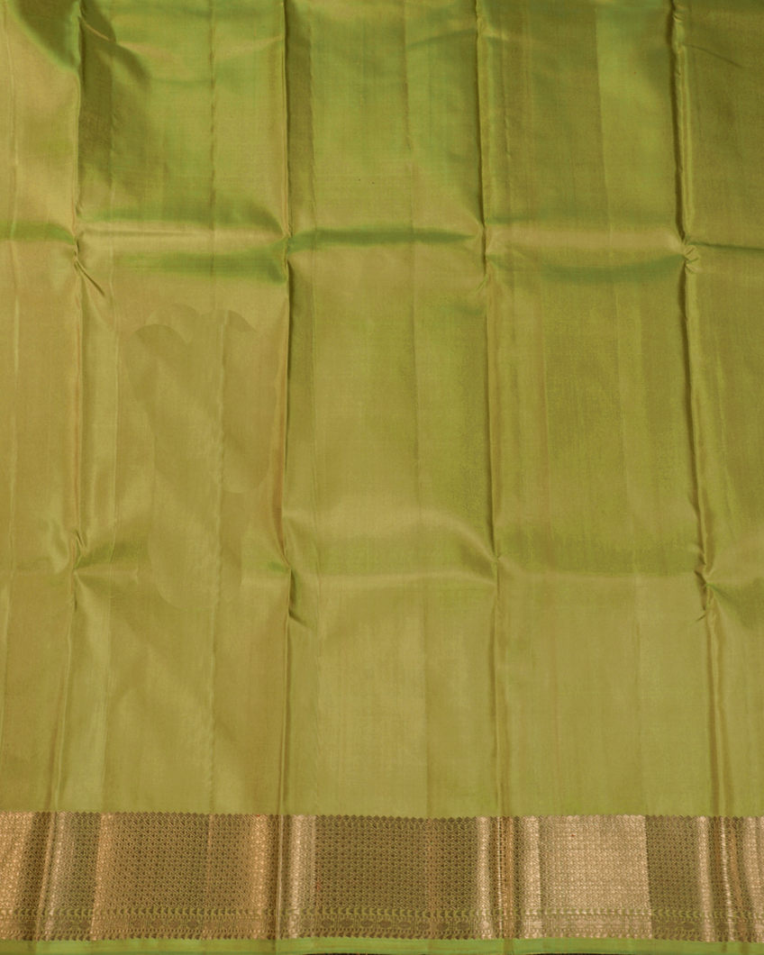 Green Handwoven Kanjivaram Silk Saree T4216513