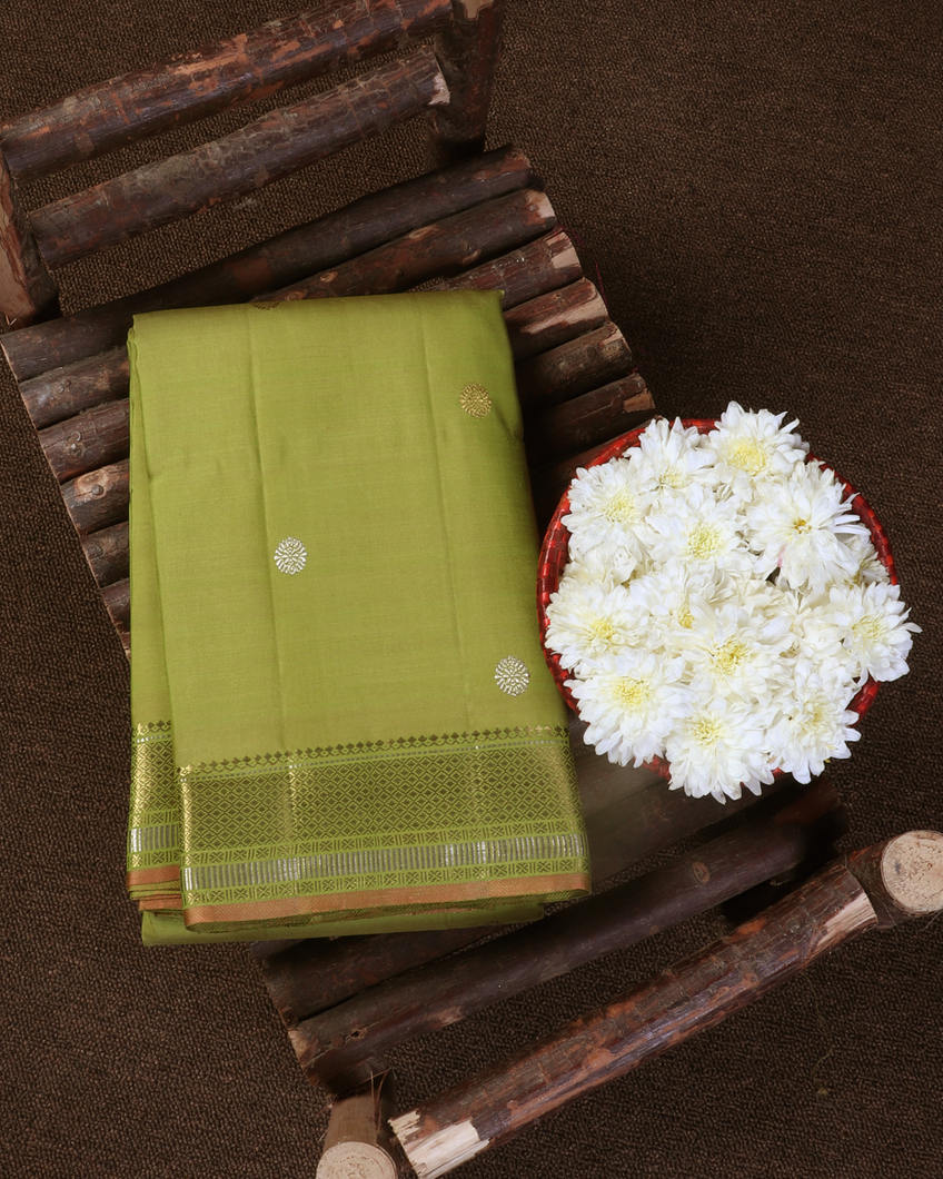 Green Handwoven Kanjivaram Silk Saree T426520-image