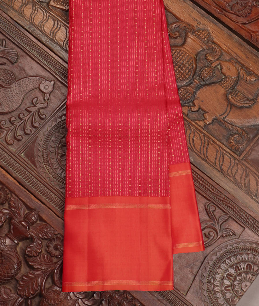 Magenta Handwoven Kanjivaram Silk Saree T412419-image