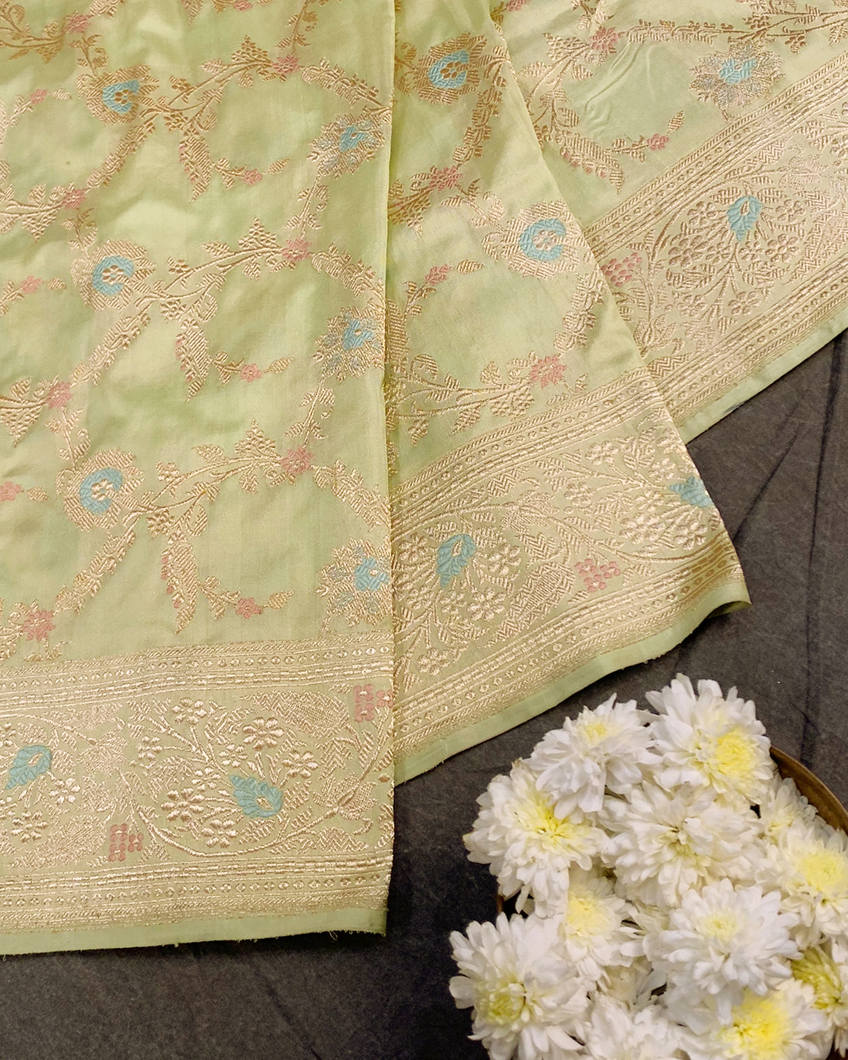 Green Banaras Silk Saree T4353912