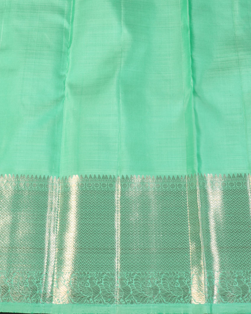 Green Handwoven Kanjivaram Silk Saree T4207053