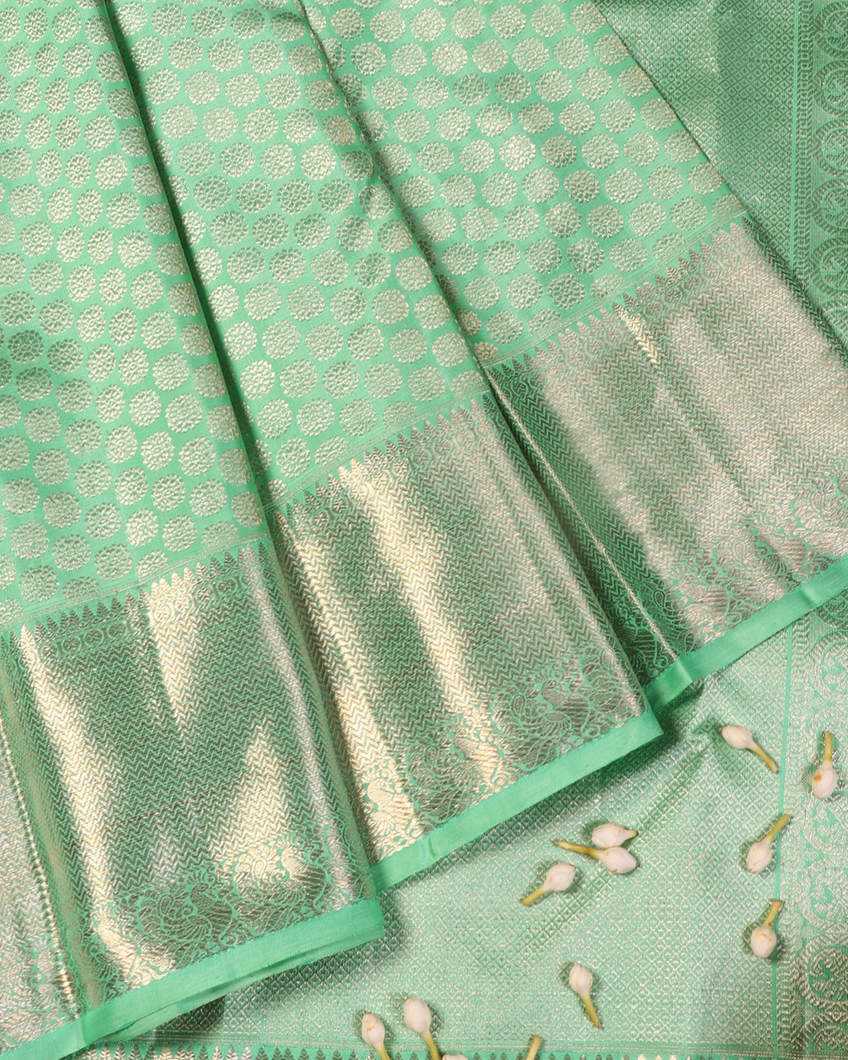 Green Handwoven Kanjivaram Silk Saree T4207054