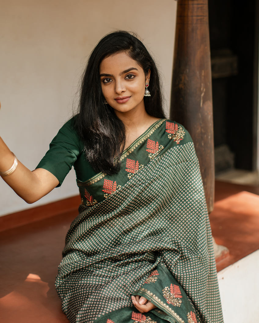 Green Tussar Printed Saree T3943355