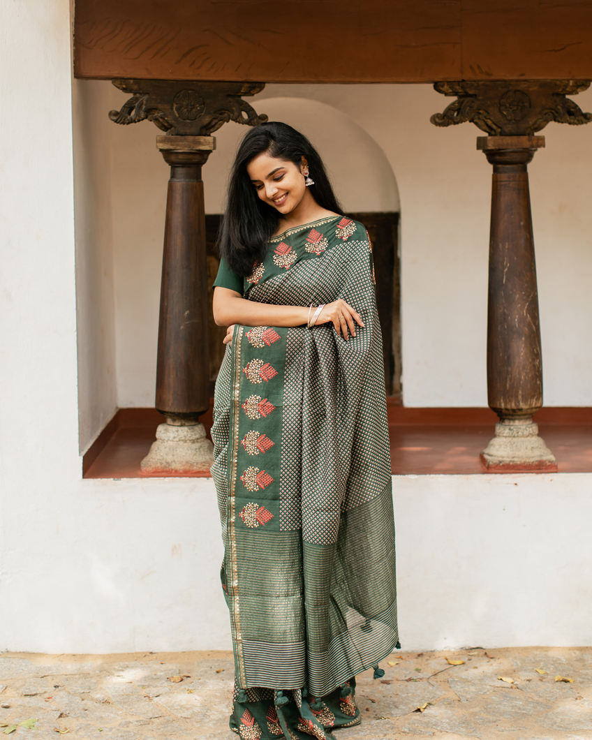 Green Tussar Printed Saree T3943357