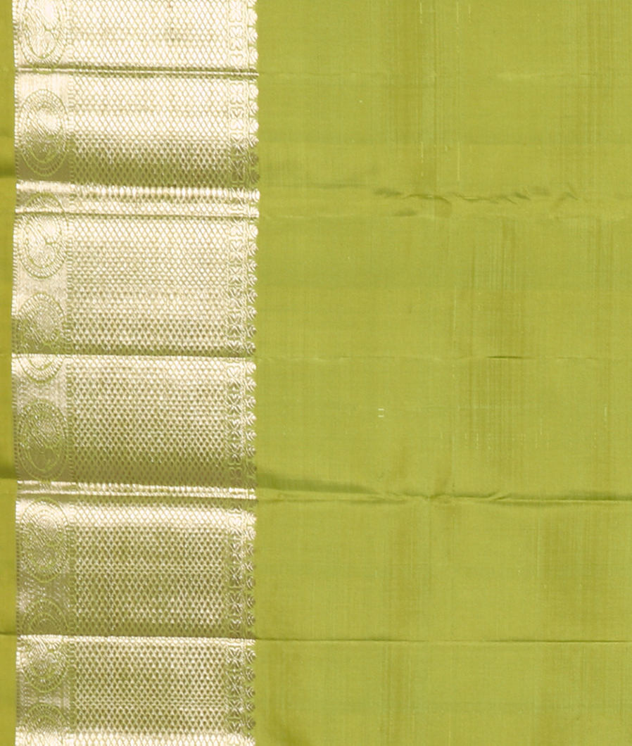 Green Handwoven Kanjivaram Silk Saree T3713643