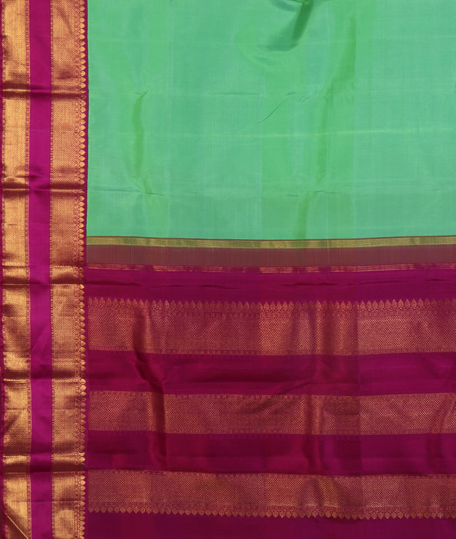 Green Handwoven Kanjivaram Silk Saree T4363874