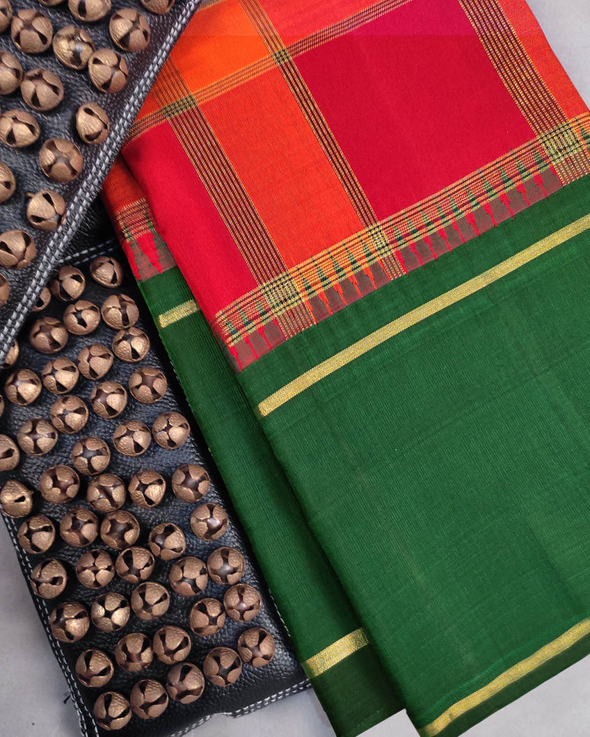 Multicolour Handwoven Kanjivaram Silk Saree T4384305